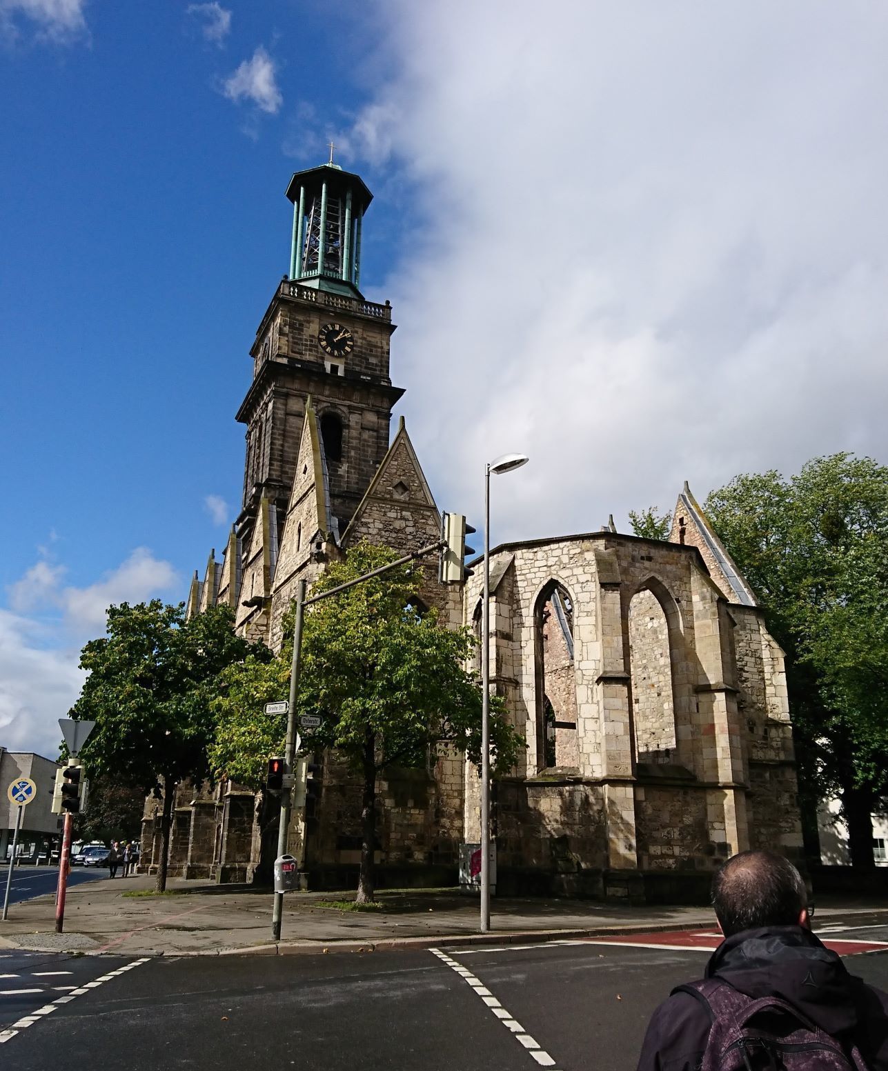 ハノーファーのエギーデン教会 Aegidienkirche 今日も劇場へ 森岡実穂 劇場通いの記録